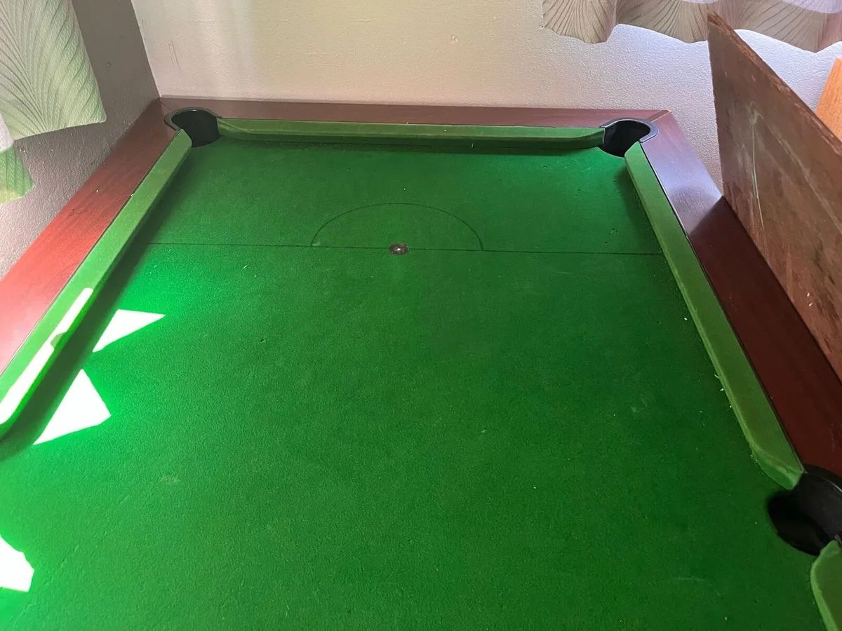 Pool table - Image 2