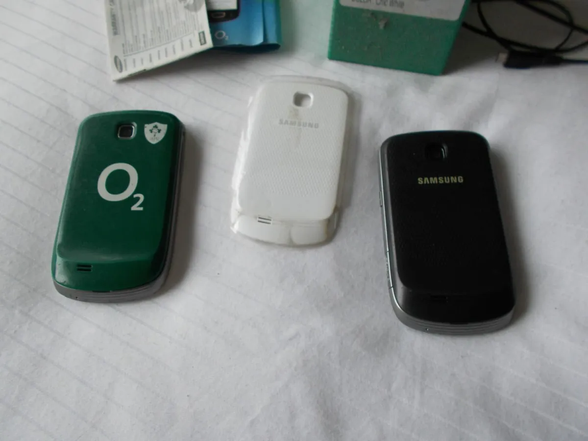 Two Samsung Galaxy Mini Phones - Image 3