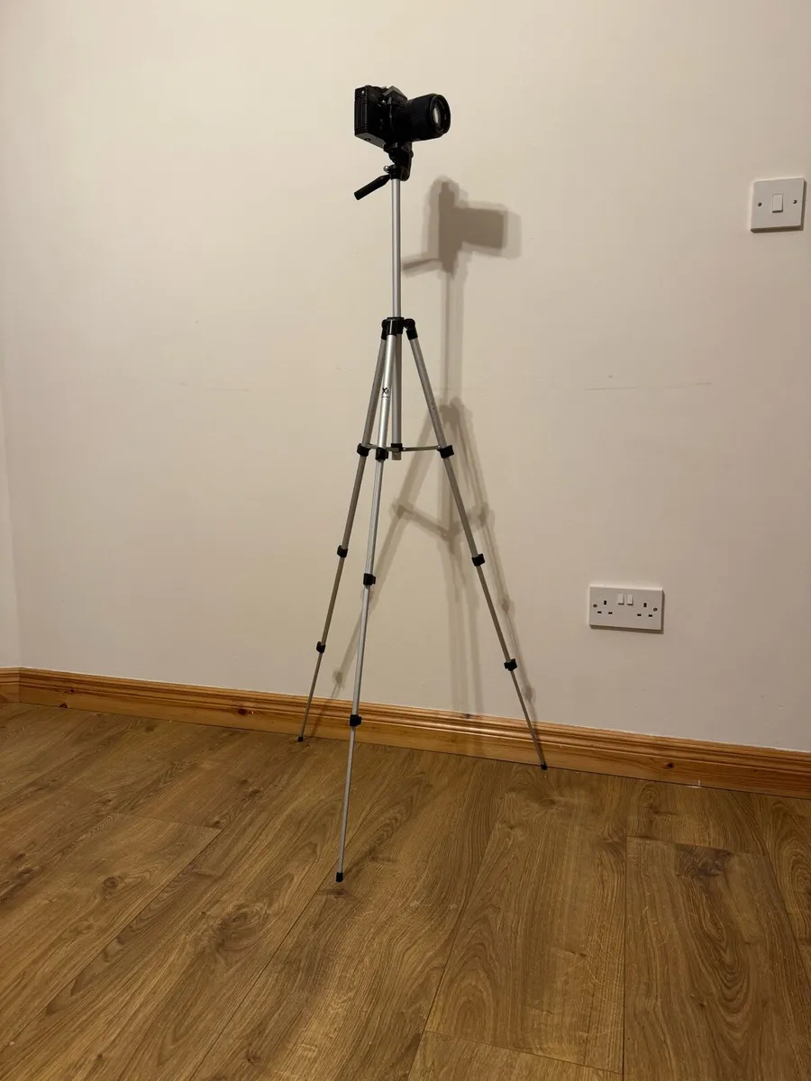 Tripod - Image 1