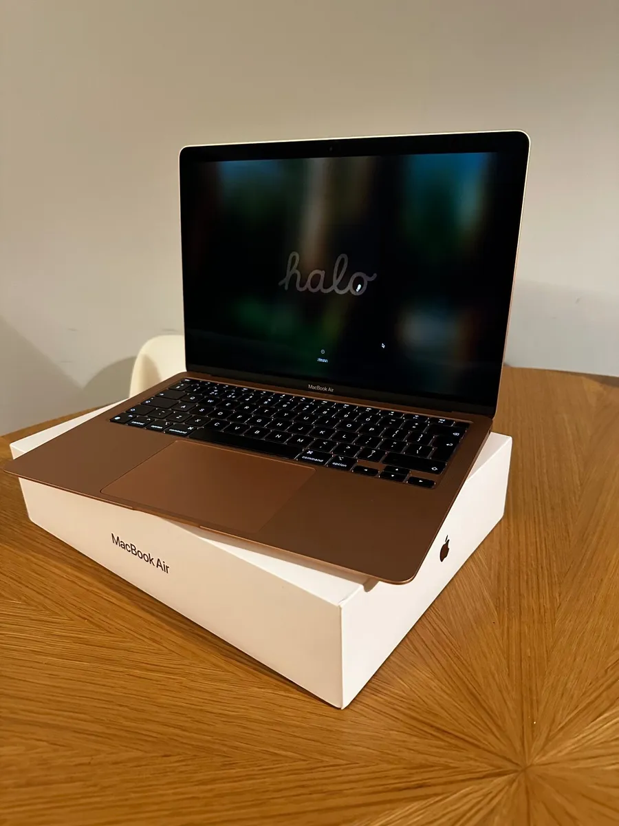 Apple MacBook Air 13.3” 256g Rose Gold - Image 2