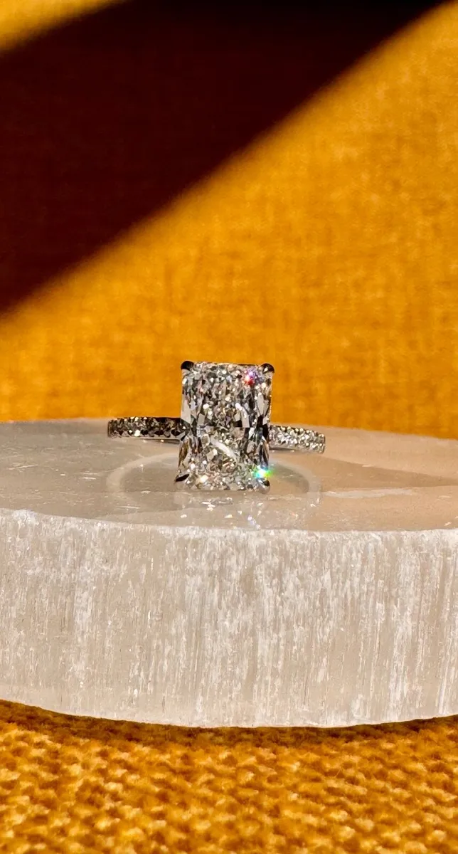 3.38 Carat Diamond Ring. D, VS1. - Image 2