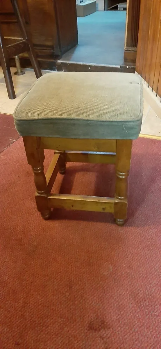 Pub Lounge Furniture - Image 3