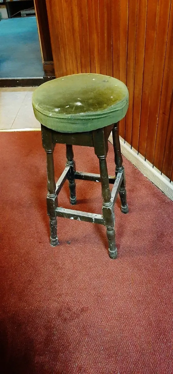 Pub Lounge Furniture - Image 4