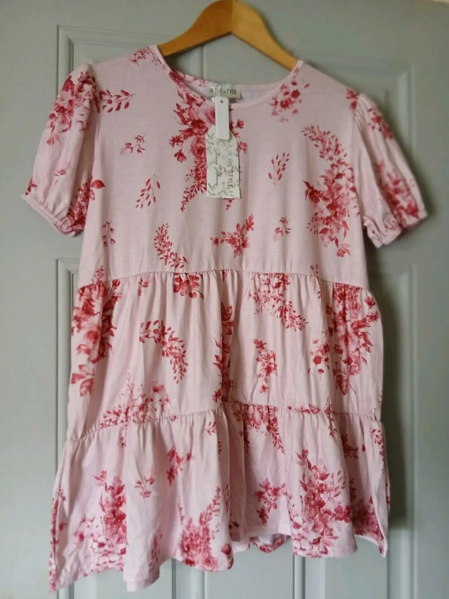 Ladies top - Image 1