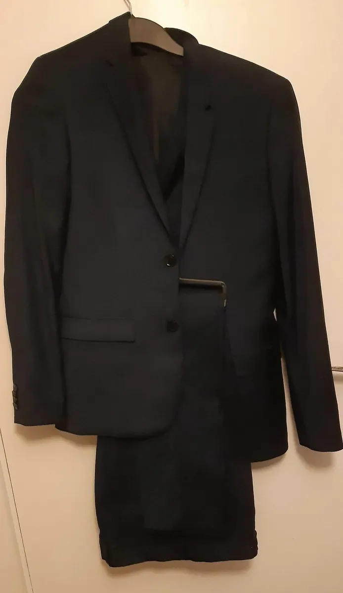 Navy 3-piece suit - Image 1