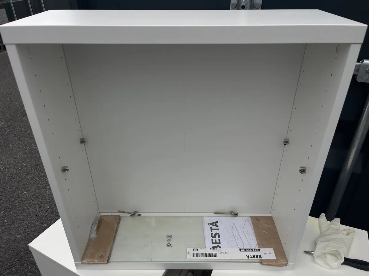 White bathroom shelve - Image 1
