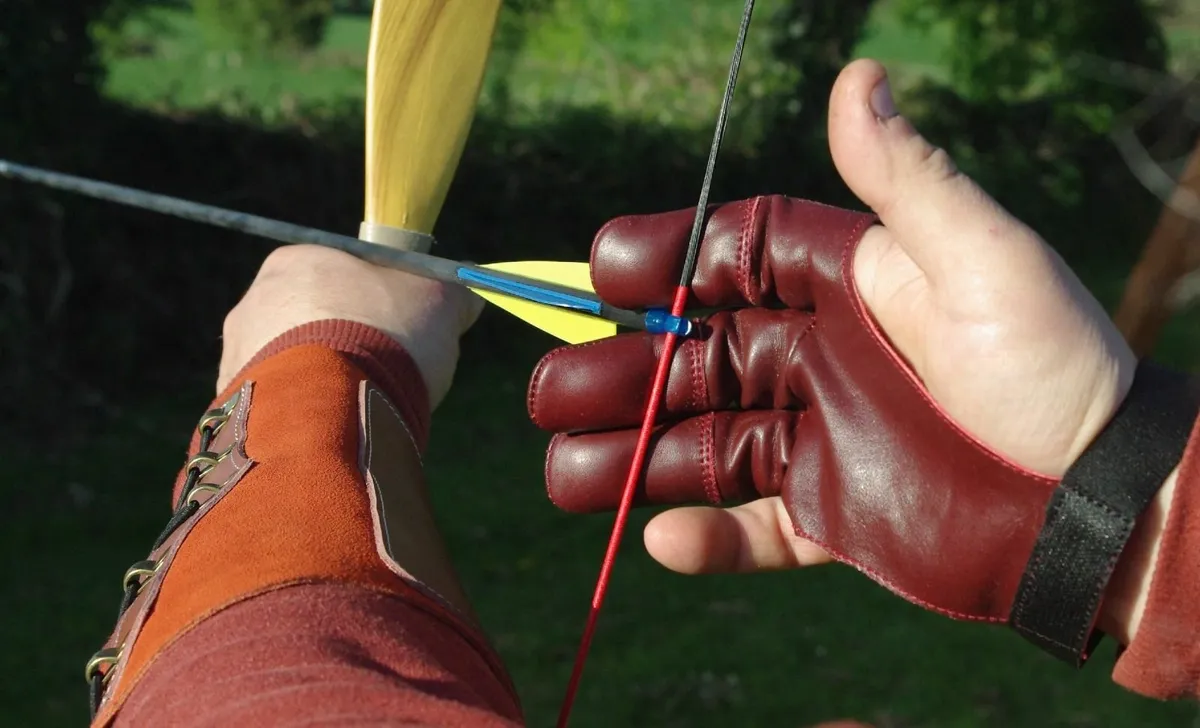 Archery glove 3 fingers (natural leather).S/M/L/XL - Image 4