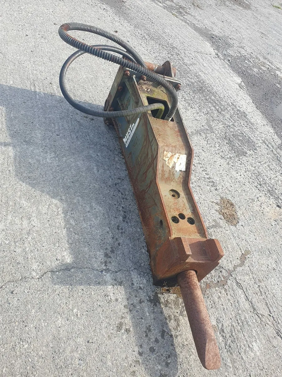 Rock breaker mustang 65mm pin for 13 tonne digger - Image 3