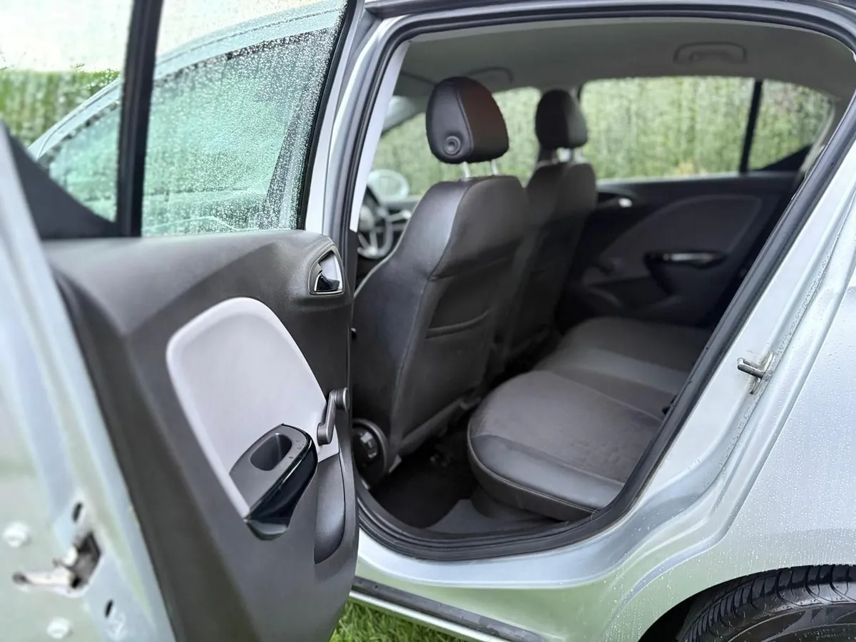 Opel Corsa SE 2015 - Image 4