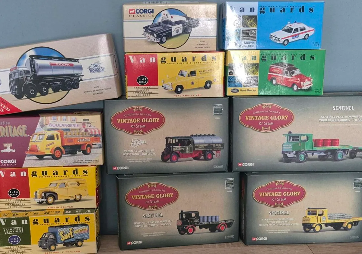 Corgi joblot - Image 2