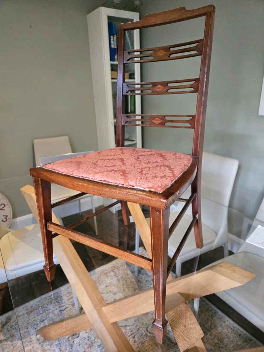 Antique chair - Image 1