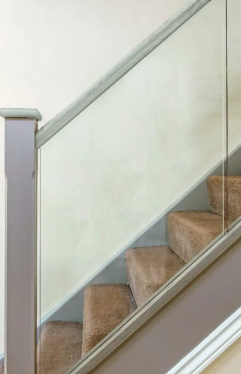 Glass Stairs - Image 4