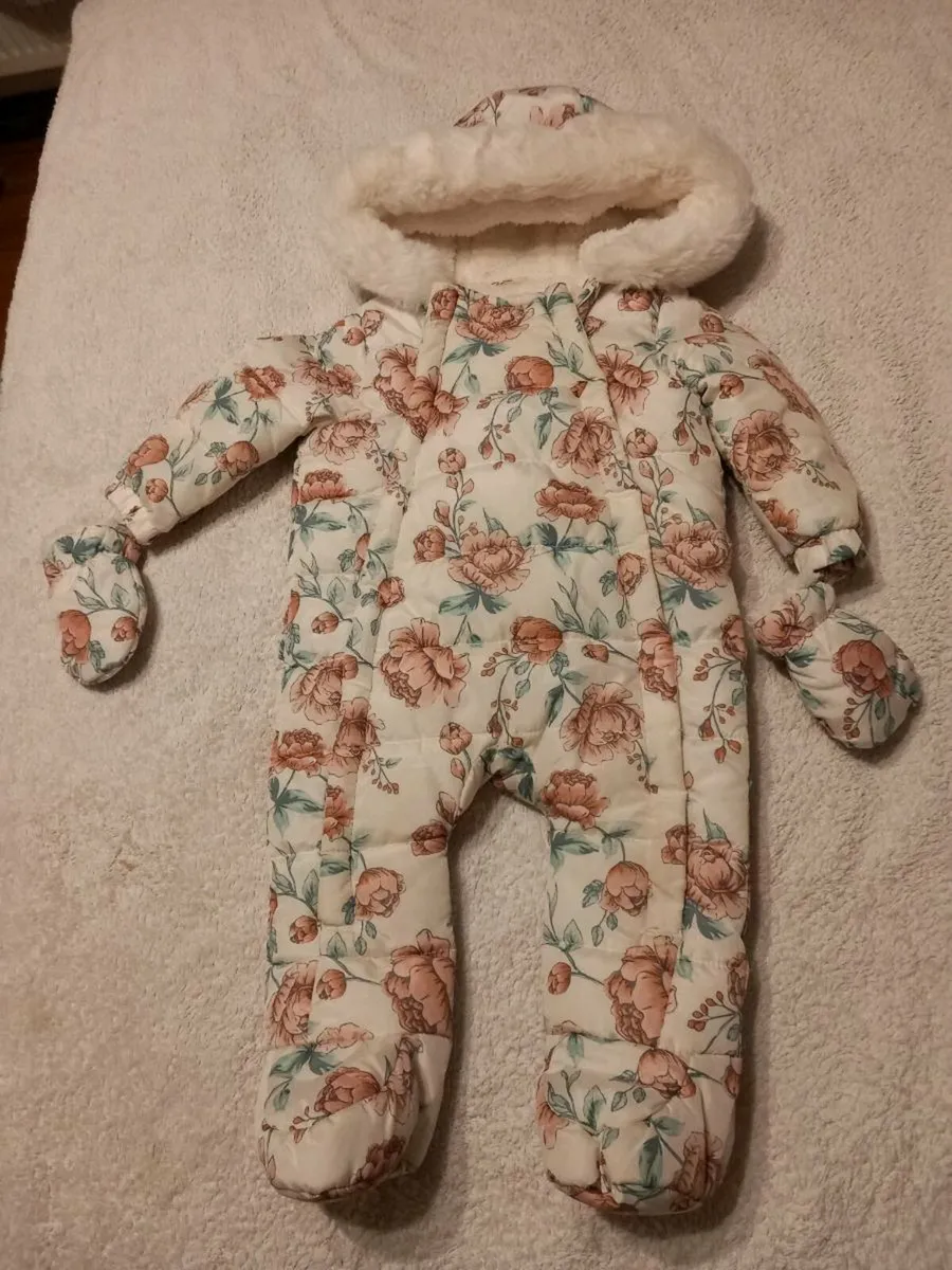 Baby Clothes - Image 4