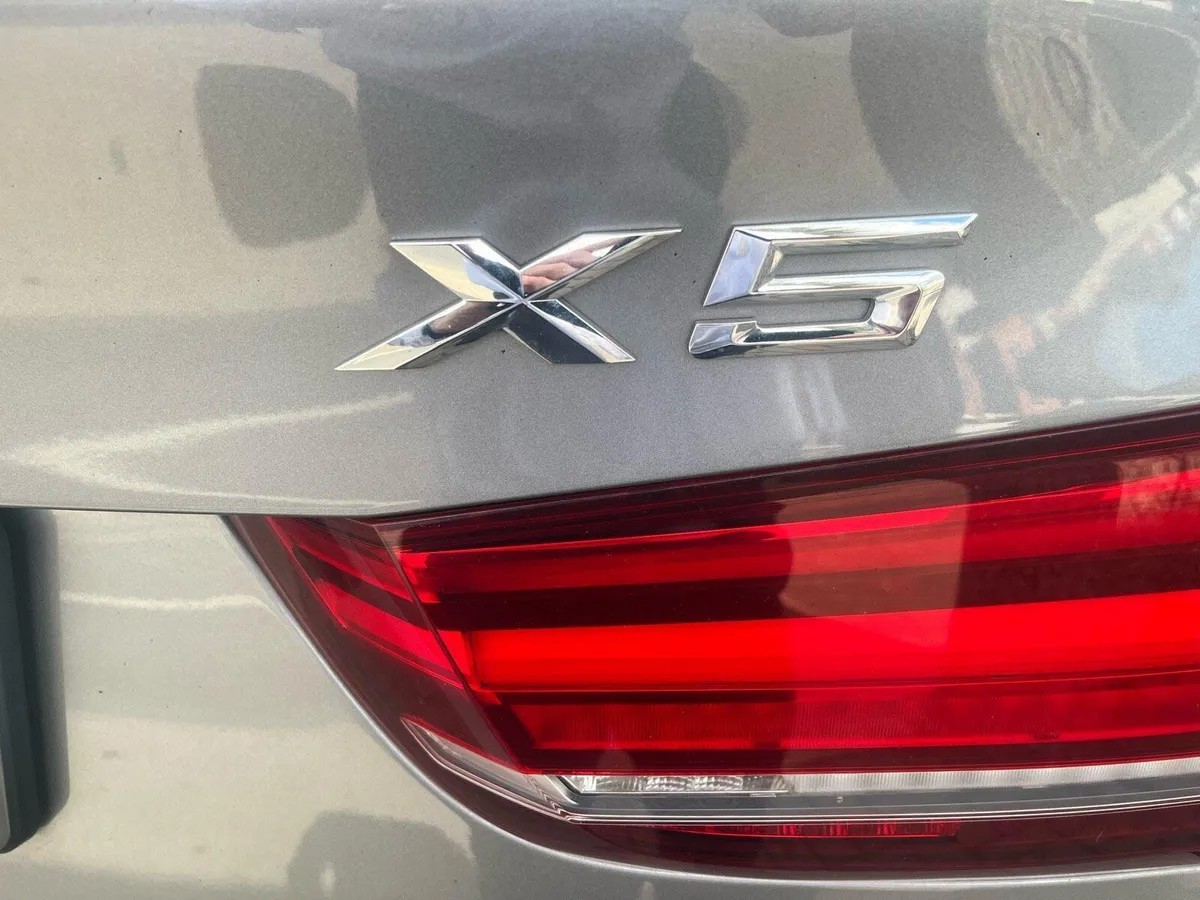 BMW X5 xDrive40e | Hybrid - Image 2