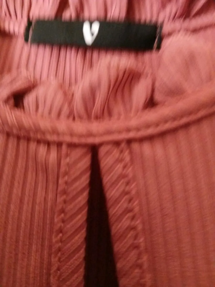 Ladies top - Image 1