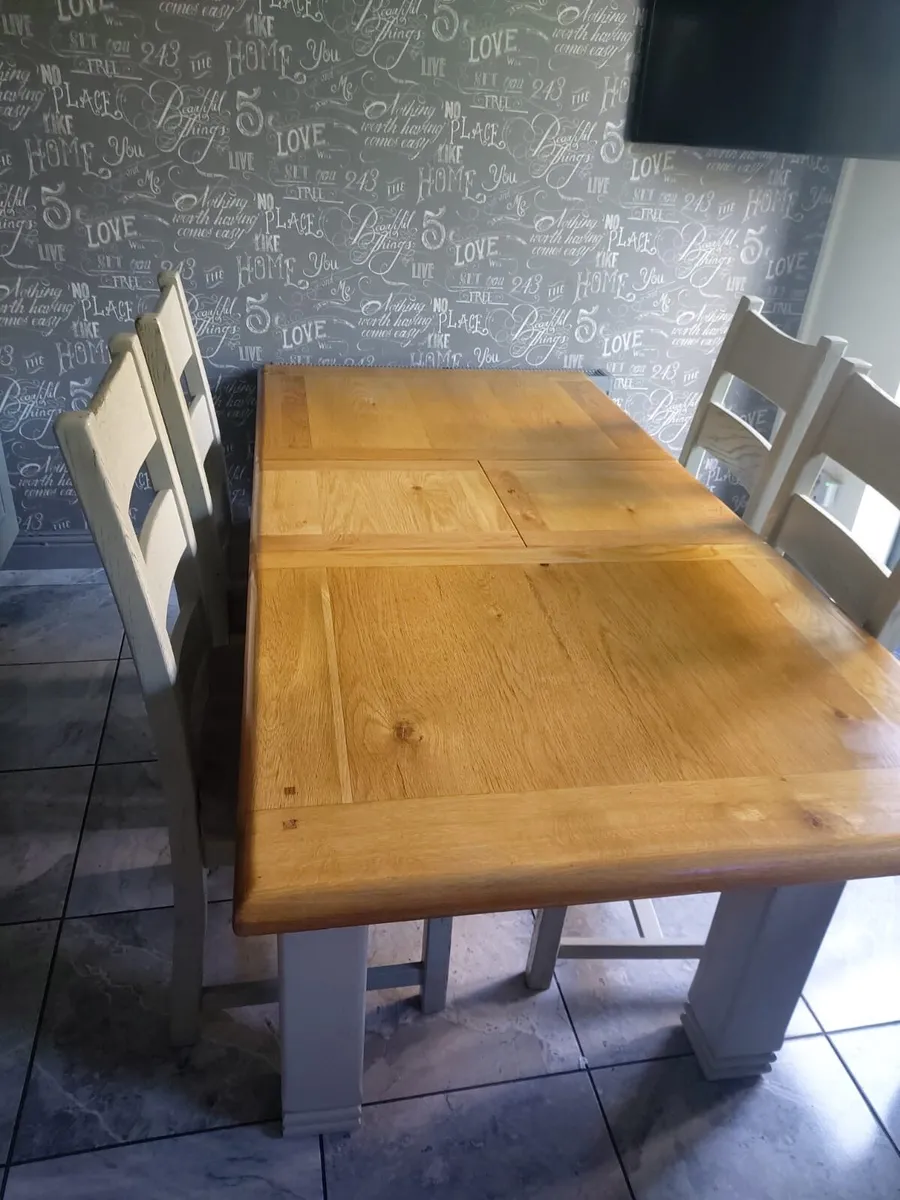 Kitchen table and chairs - Image 4