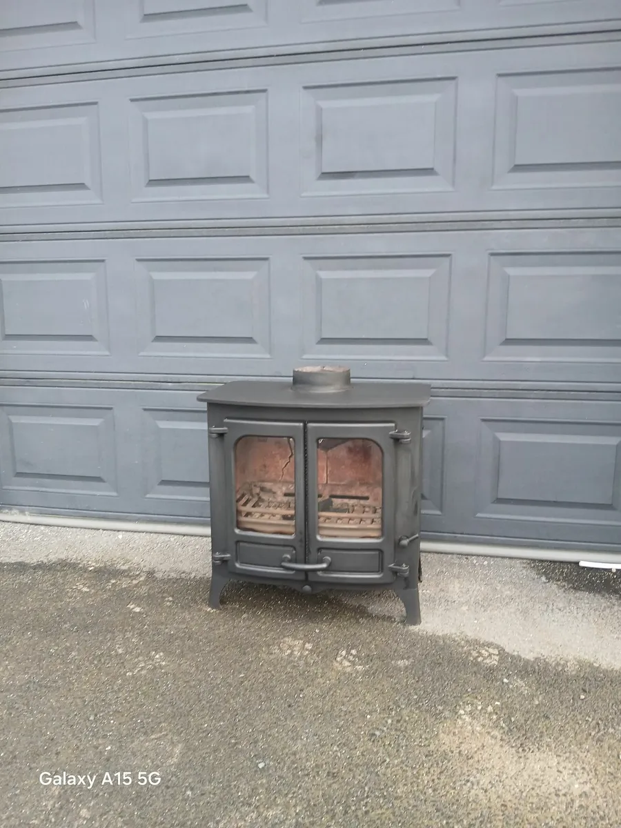 Charnwood island 2 stove - Image 1