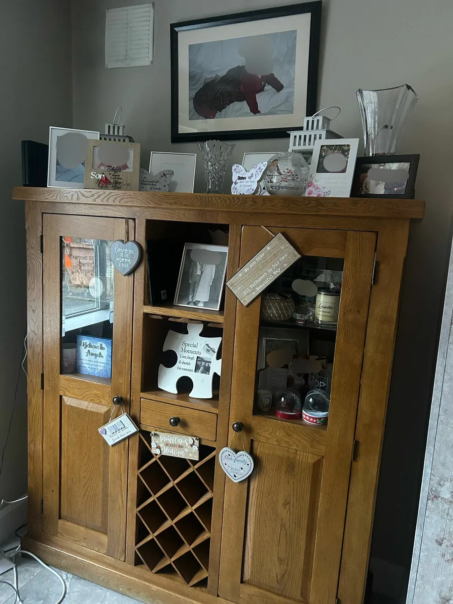 SOLID OAK DISPLAY CABINET WITH LIGHTS - Image 2