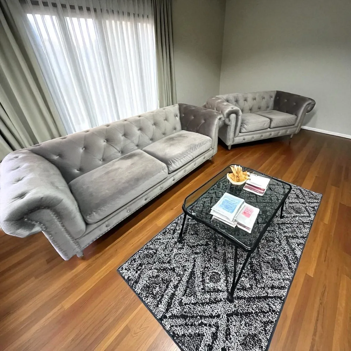 Chesterfield grey 3+2 sofa couch set furniture - Image 1