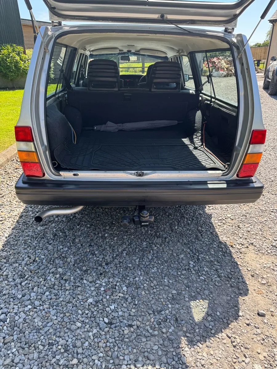 Volvo 240 GLT Estate - Image 3