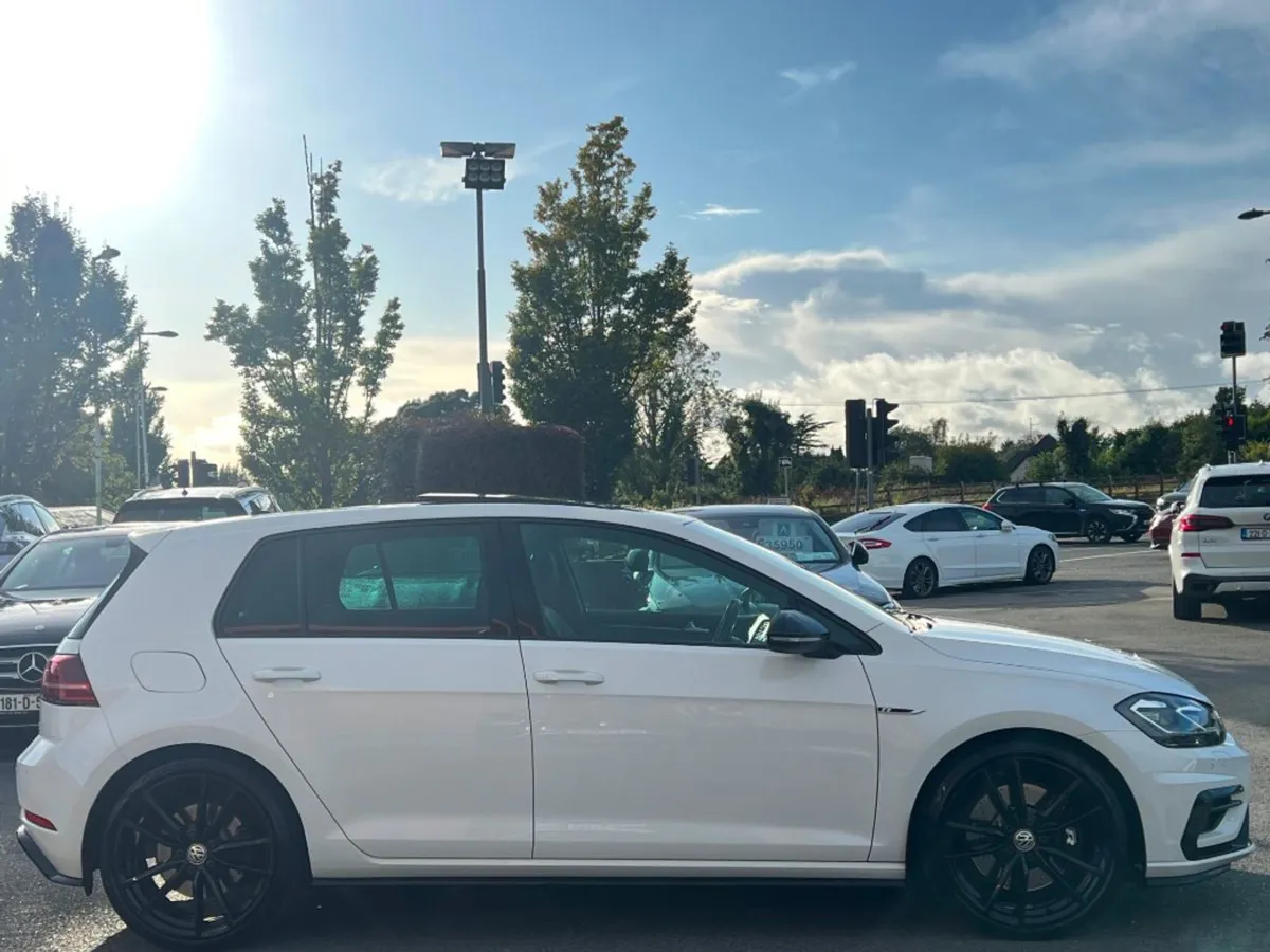 Volkswagen Golf R 2.0tsi 4M 310HP 5DR DSG  low Km - Image 4