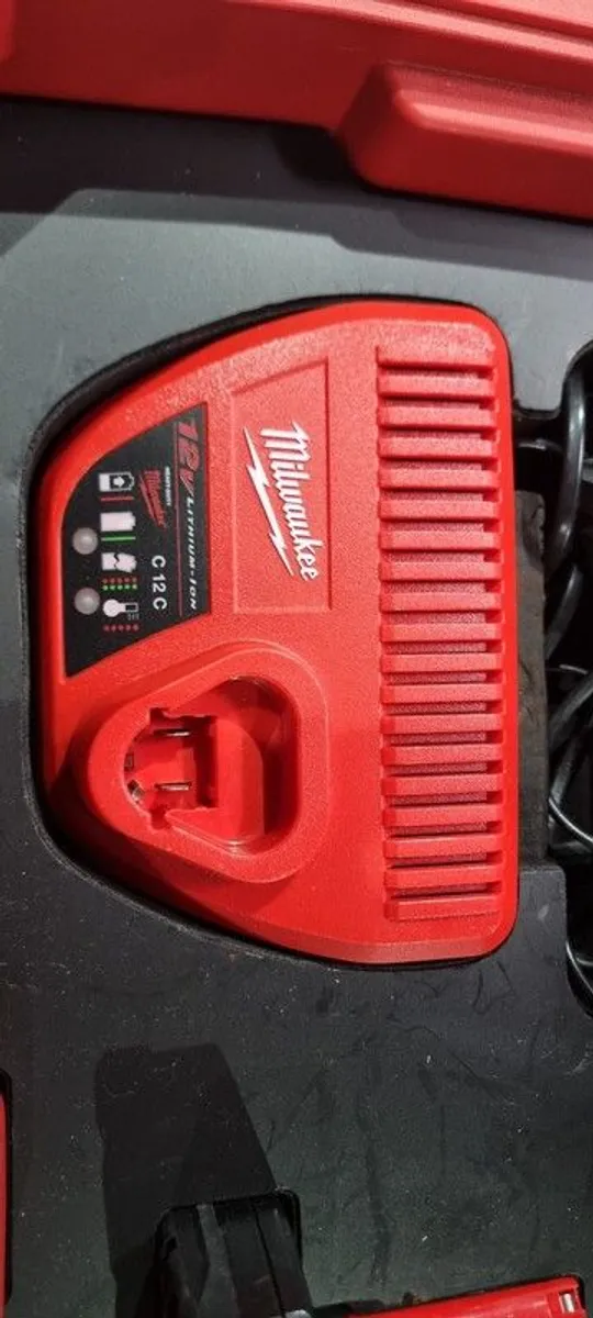 milwaukee force logic Copper crimping tool - Image 4