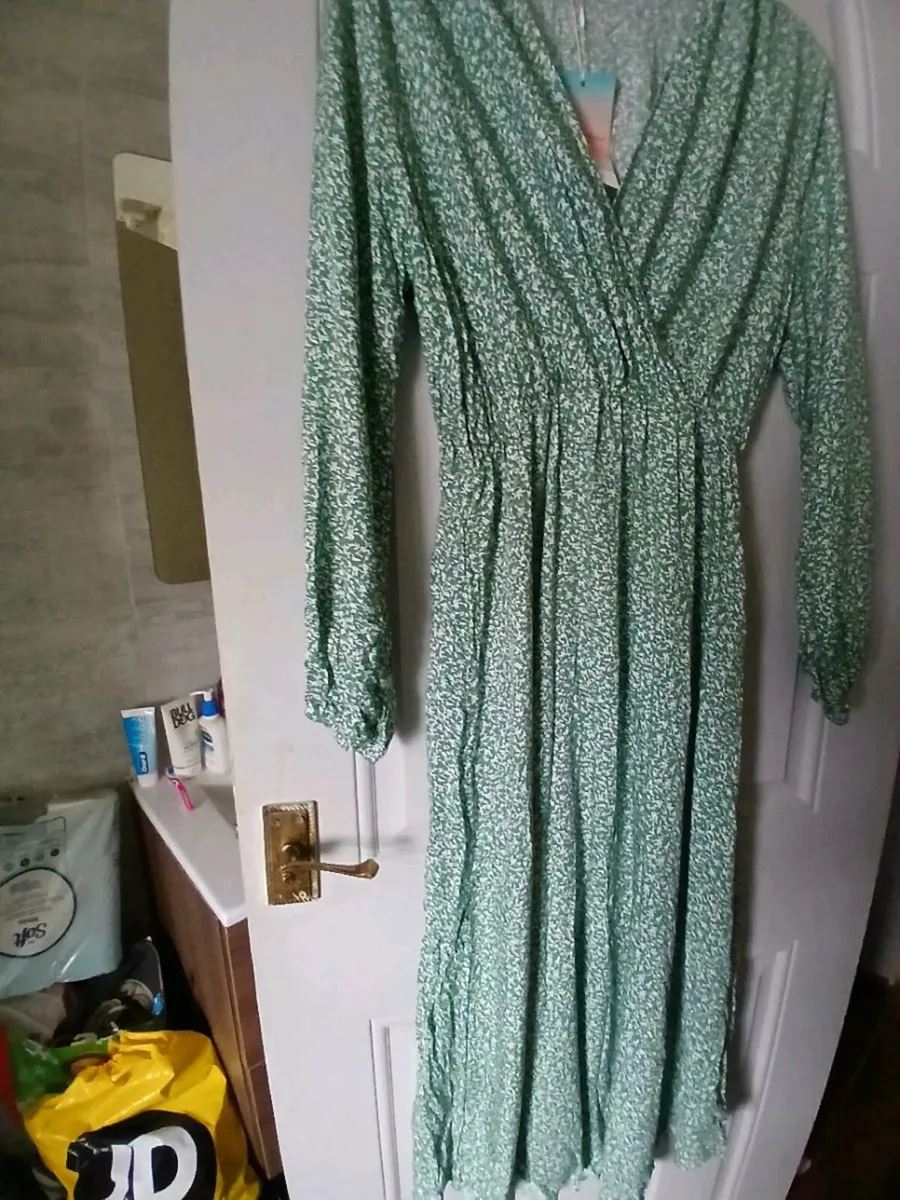 Ladies dress - Image 1