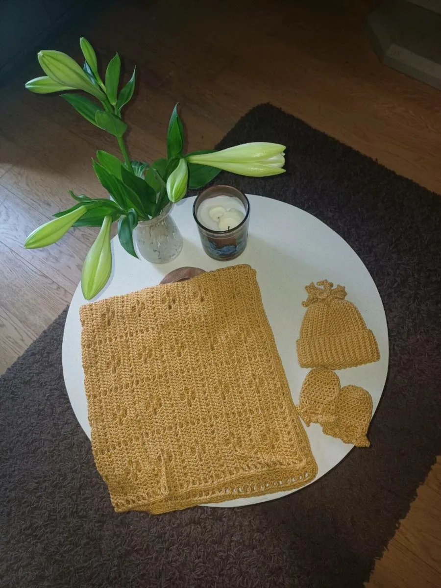 Hand-Knitted Baby Blanket & Accessories Set - Image 1