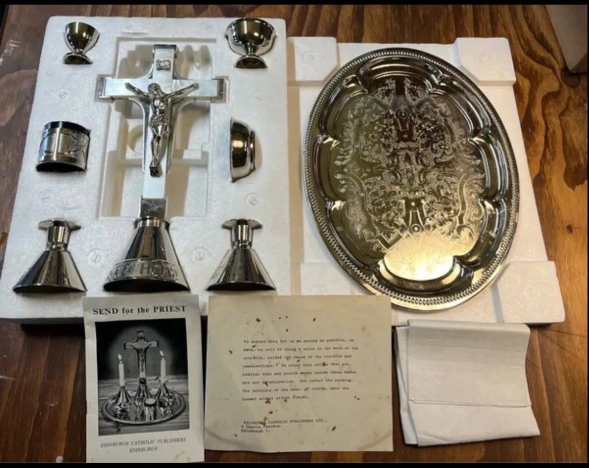 Vintage send for the priest set - Image 1