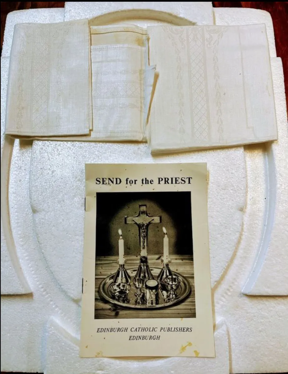 Vintage send for the priest set - Image 4