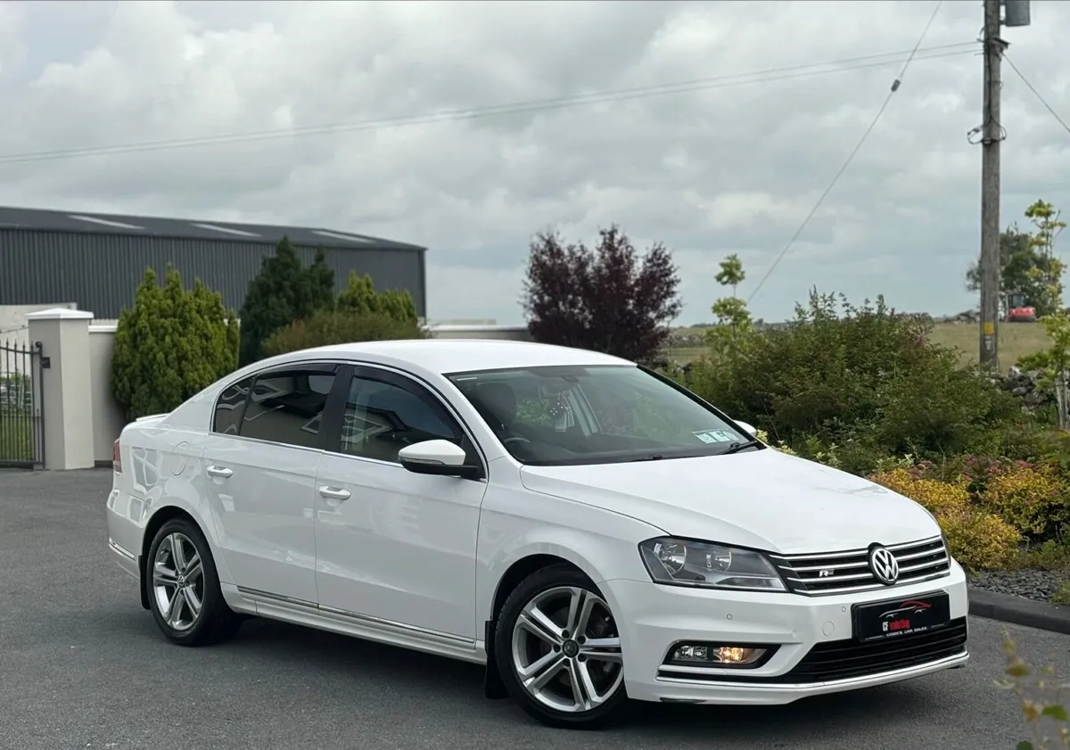 Volkswagen Passat 2014 - Image 2