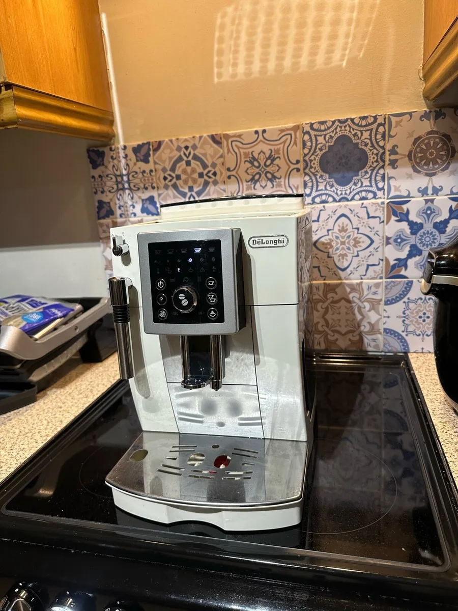 Coffee Machine De Longhi ECAM 23.210.W - Image 2