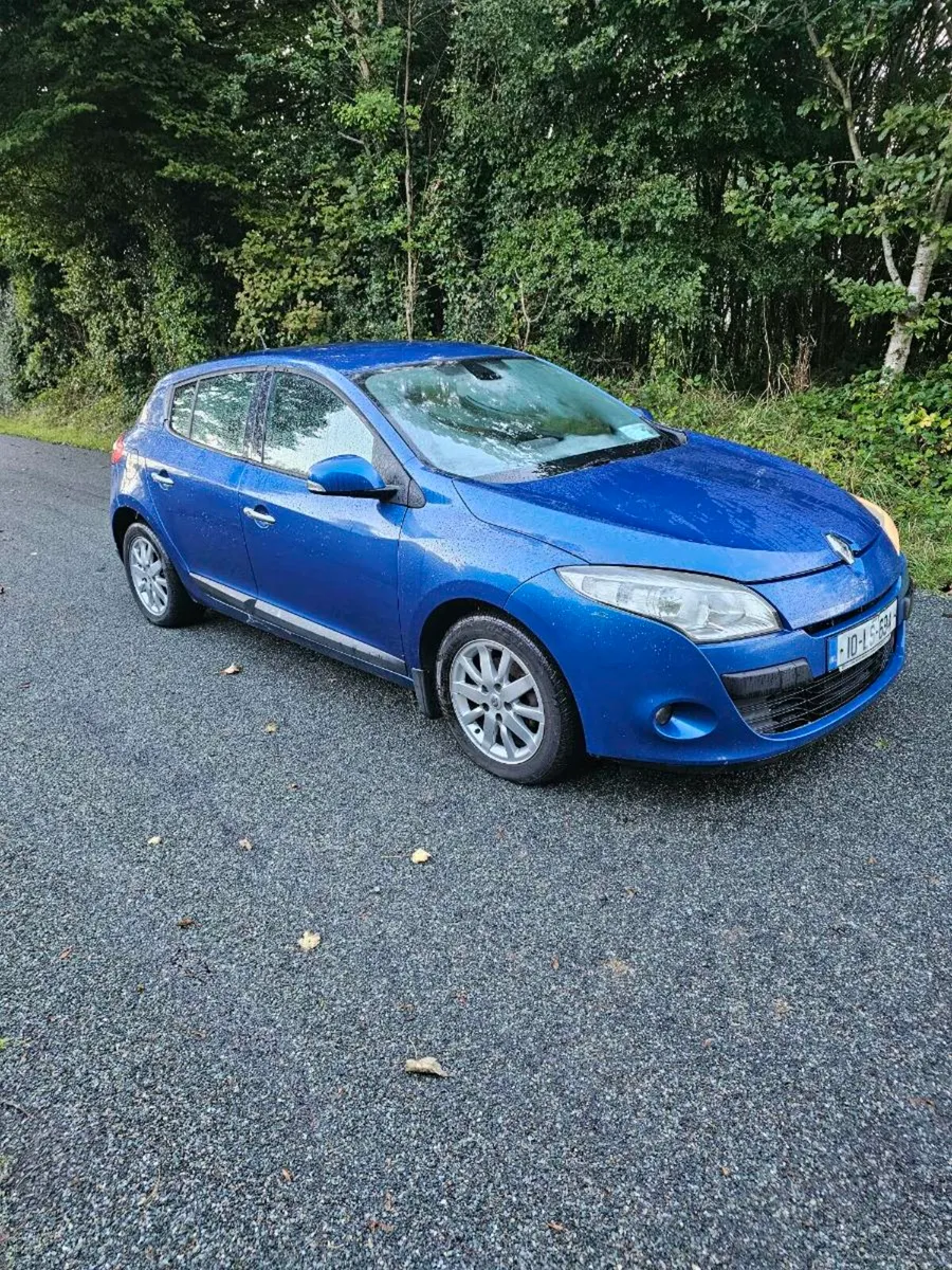 2010 Renault Megane 1.5 Diesel Hatchback - Image 1