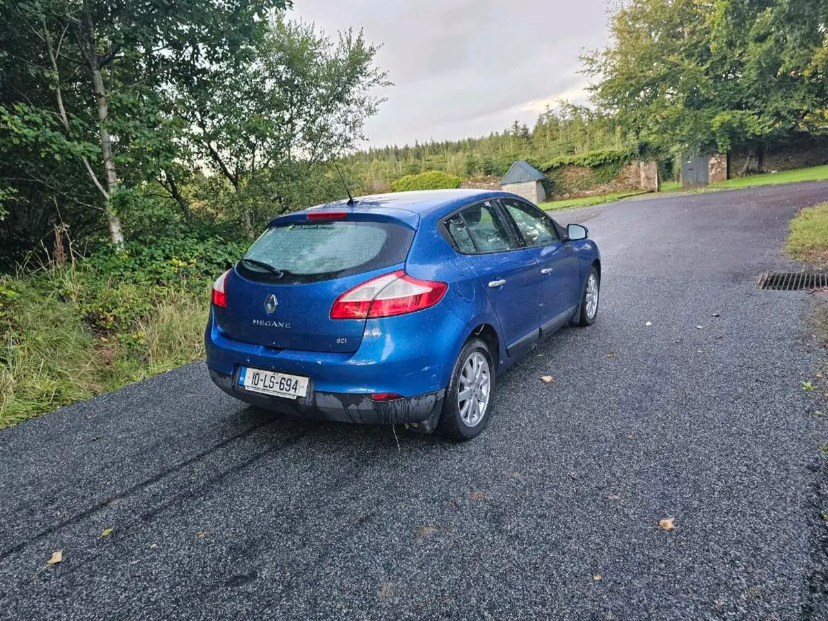 2010 Renault Megane 1.5 Diesel Hatchback - Image 2