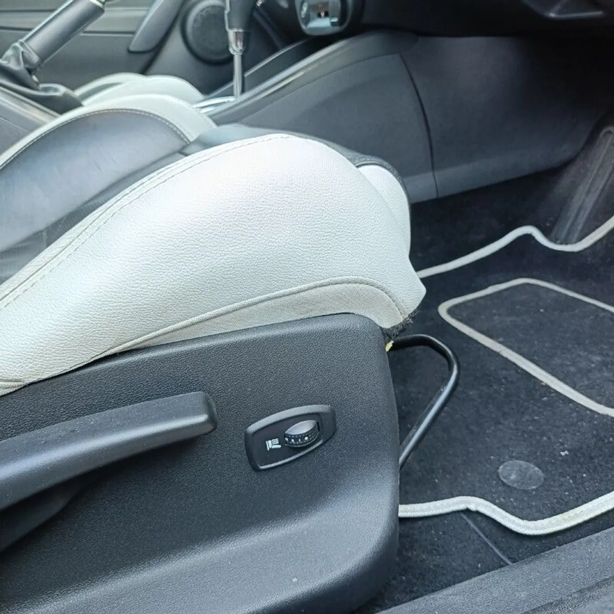 14 Renault Megane GT Line - NCT & Tax - Image 4