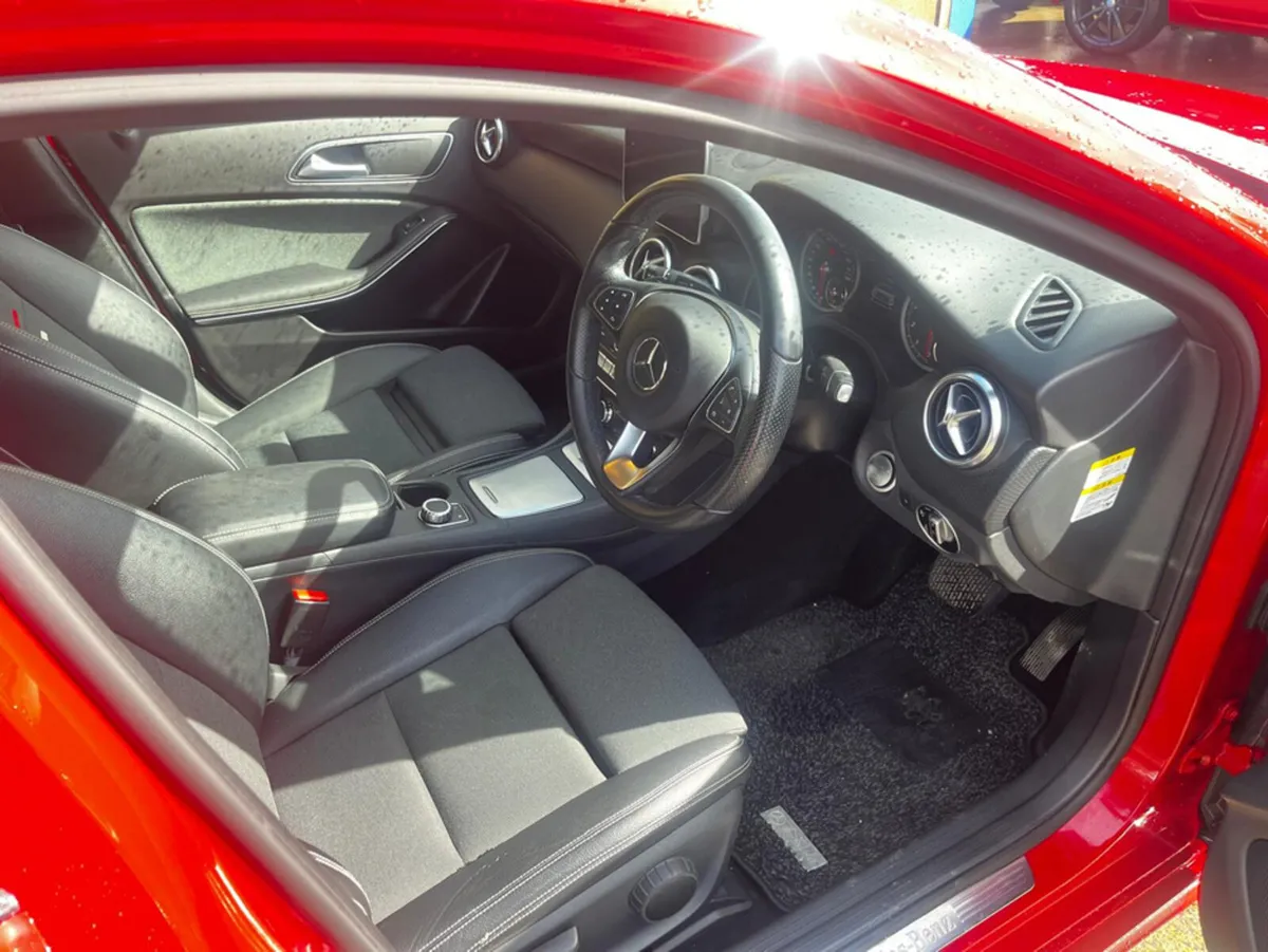 Mercedes-Benz A-Class AUTOMATIC 1.6 PETROL - Image 4