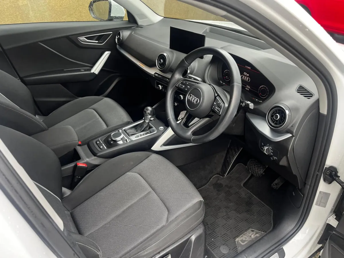 Audi Q2 AUTOMATIC 1.0 TFSI - Image 4