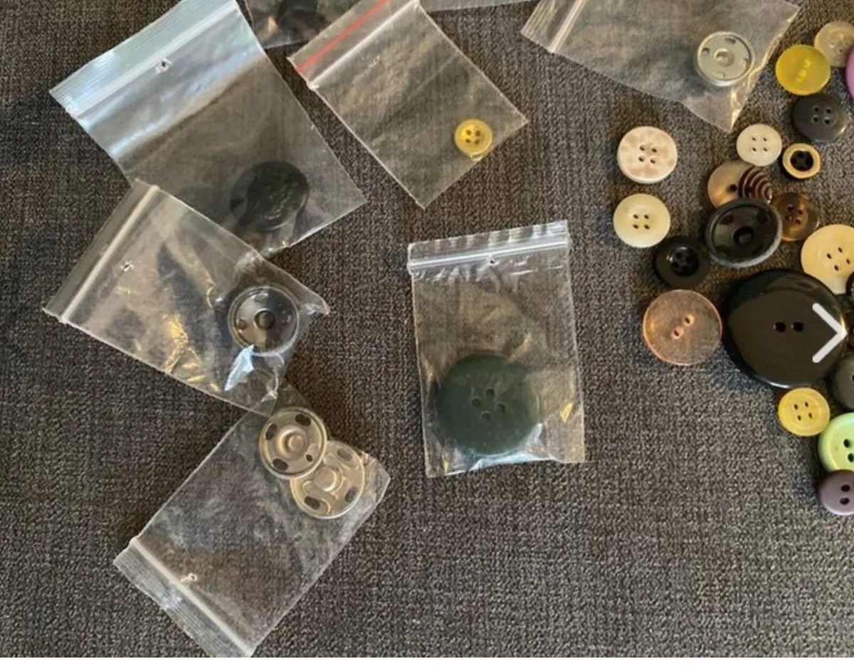 Buttons - Assorted - Image 4