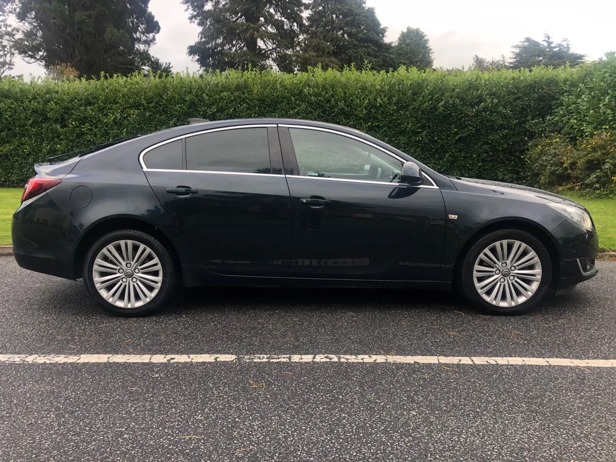 INSIGNIA EXECUTIVE AUTO AS NEW NCT&TAX - Image 2