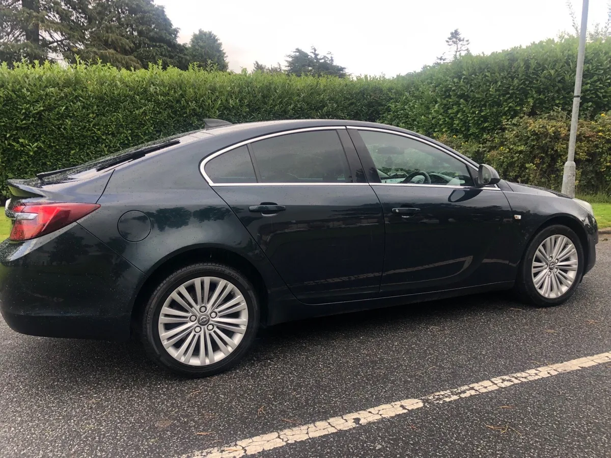 INSIGNIA EXECUTIVE AUTO AS NEW NCT&TAX - Image 3