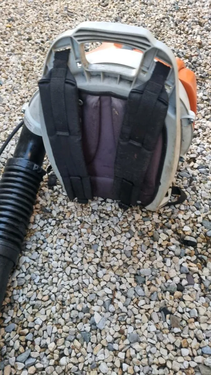 Stihl leaf blower - Image 4