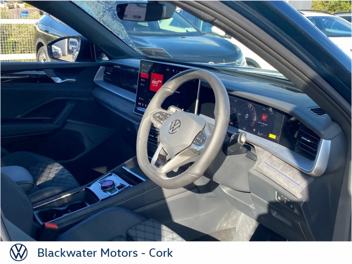 Volkswagen Tayron 1.5 PHEV 204BHP AUTOMATIC R-LINE - Image 4
