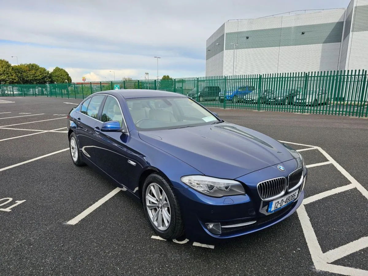 BMW 5-Series 520 D, AUTOMATIC, SE MODEL, LOW MILEA - Image 3