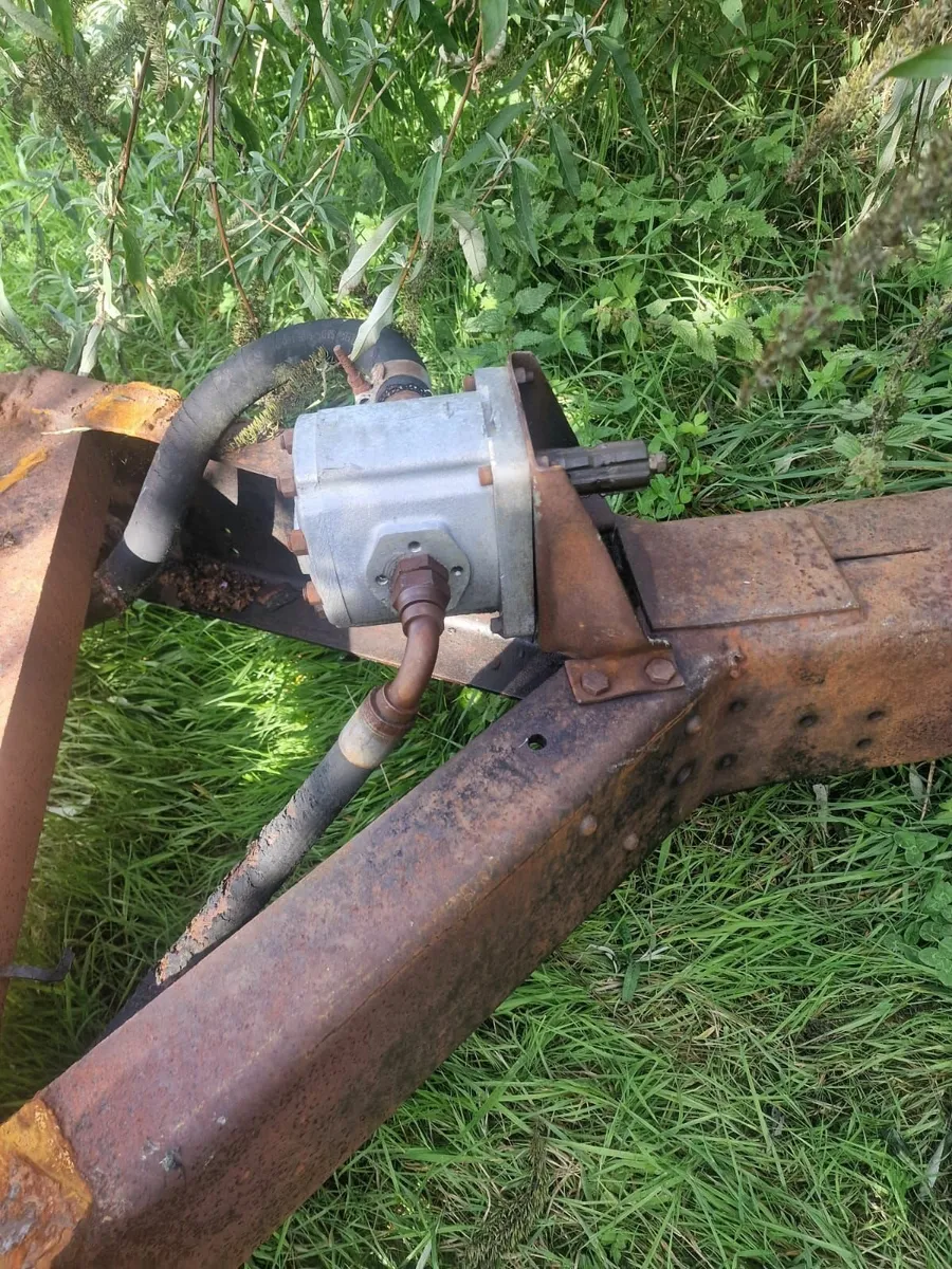 Yard clearout - farm machinery - Image 4