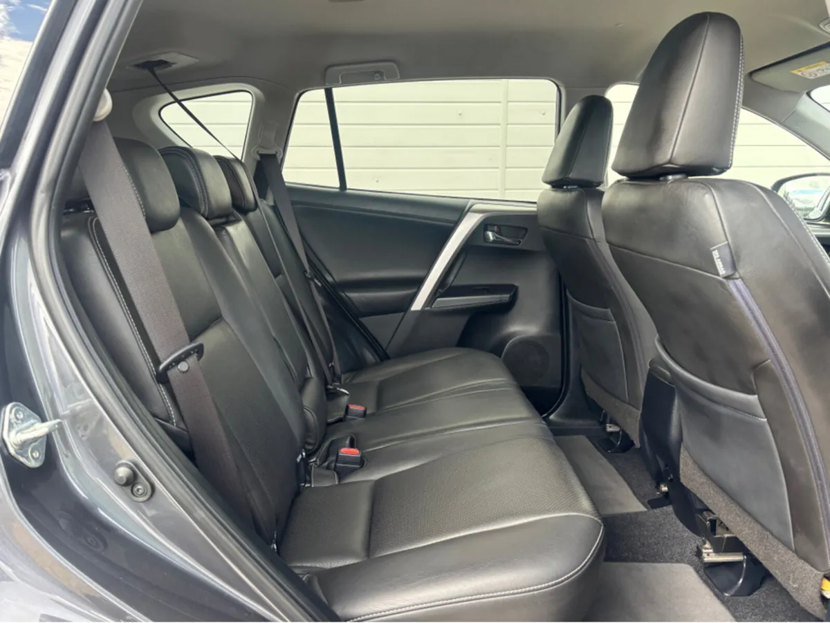 Toyota RAV4 RAV4 2.0 D-4D LUNA SPORT 4DR - Image 3