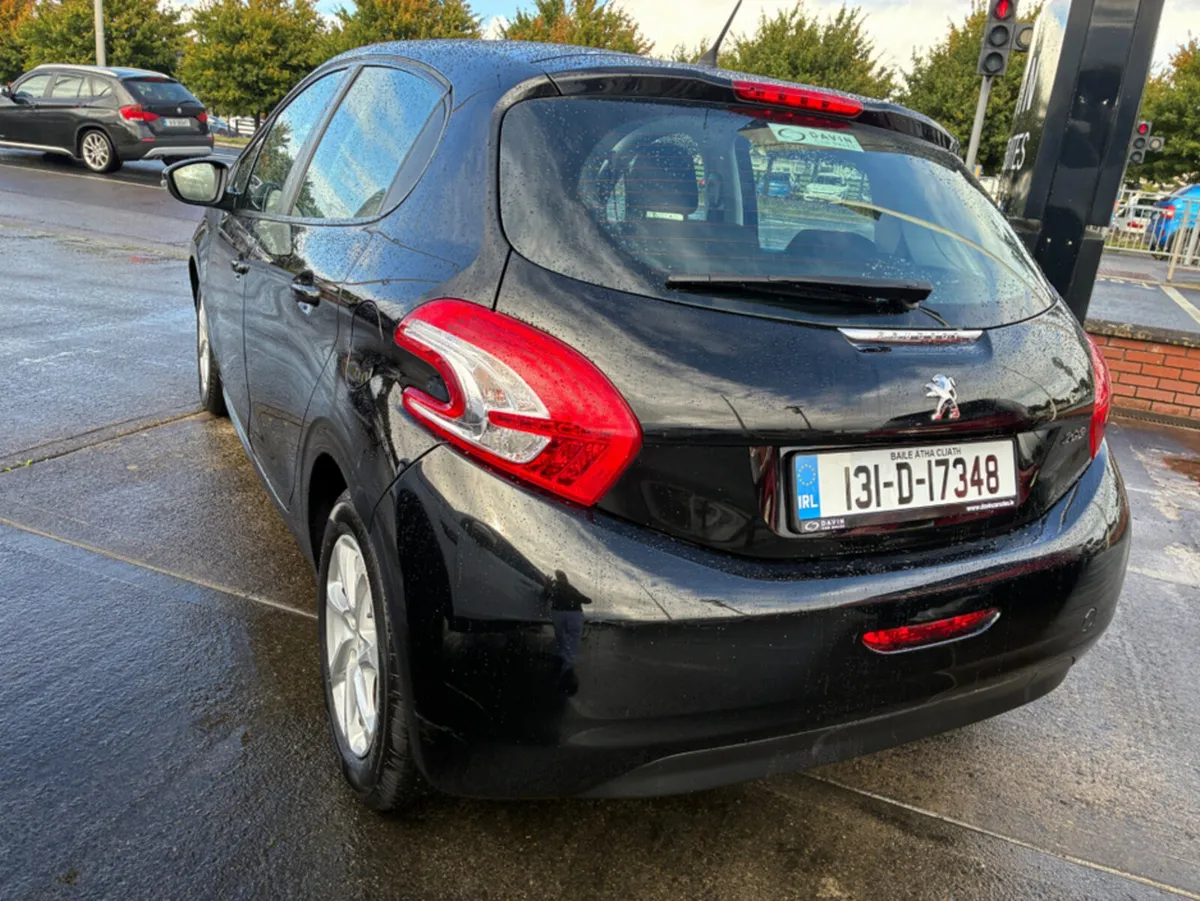 Peugeot 208 ACTIVE 1.2 4DR - Image 4