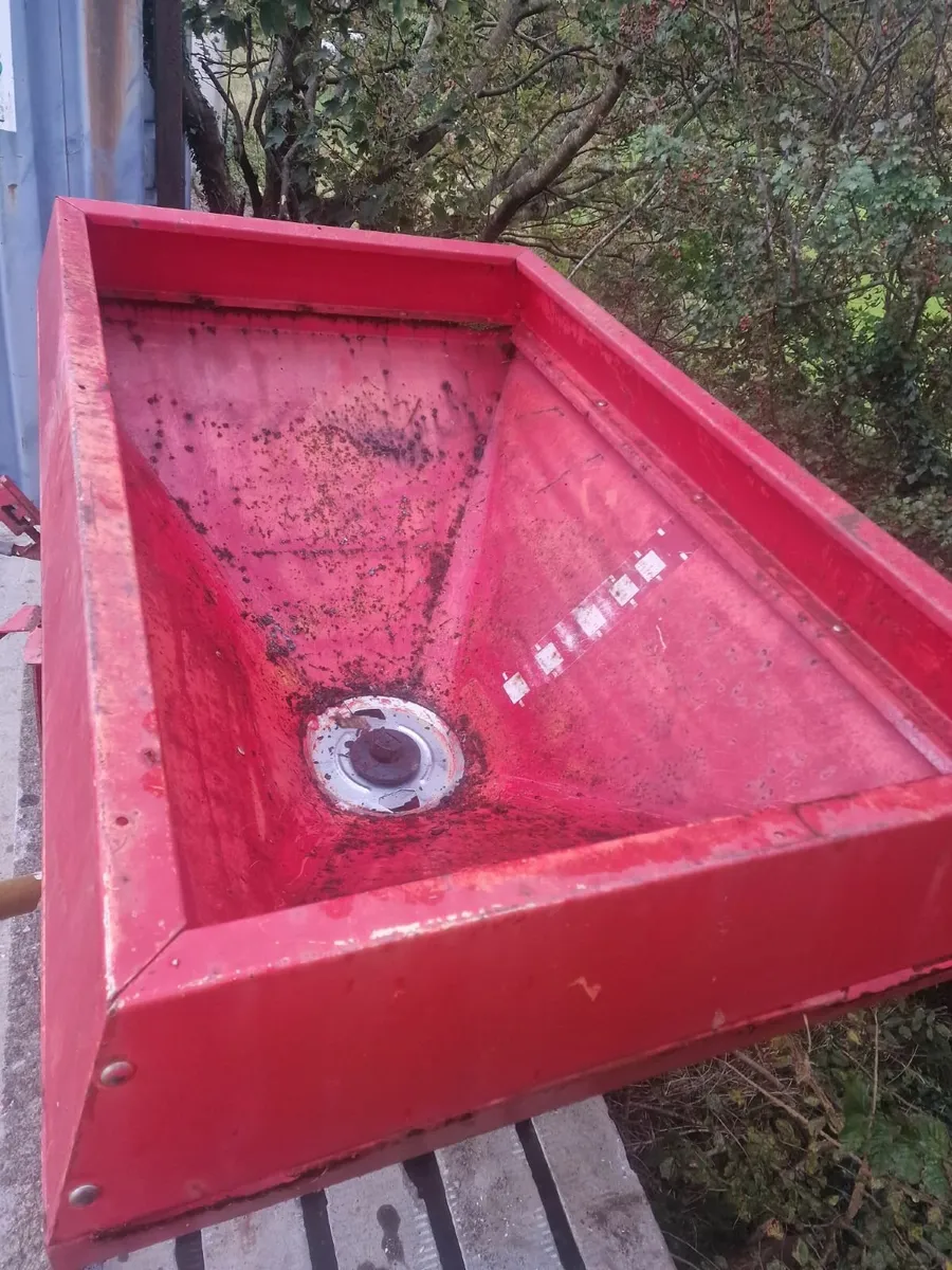 Yard clearout - farm machinery - Image 2