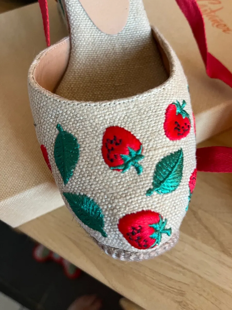 Shoes - Image 3