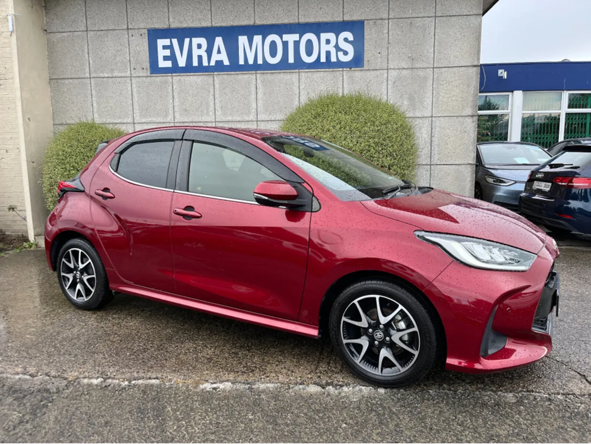 Toyota Yaris Z AUTOMATIC HYBRID 1.5 PETROL //HIGH - Image 3