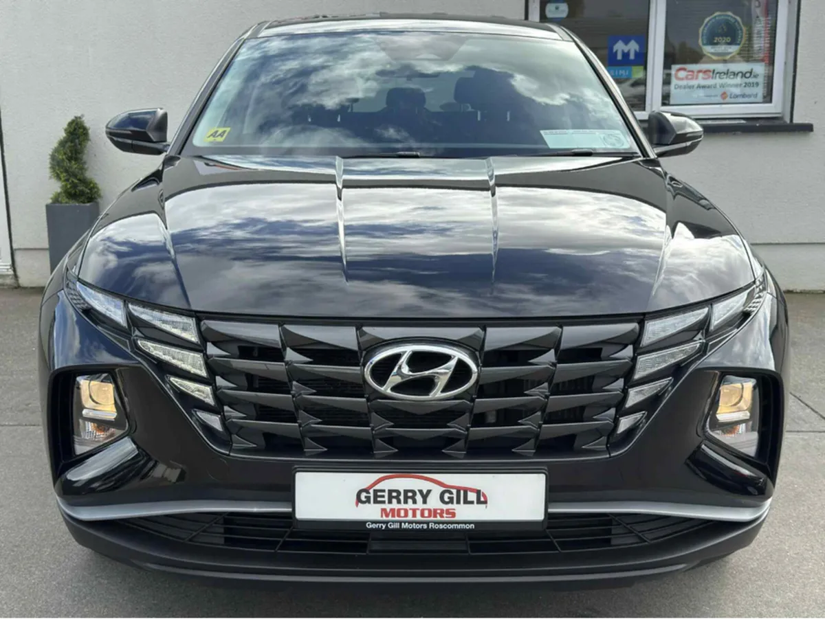 Hyundai Tucson COMFORT PLUS 5DR * CAMERA & HEATED - Image 2